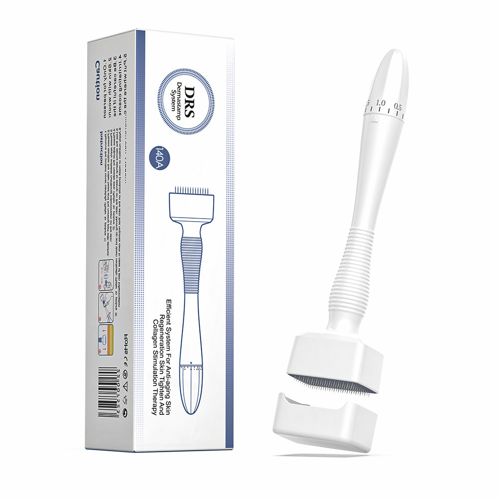 Dermastamp DRS 140A sello microneedling con funda protectora y empaque original, ideal para el tratamiento de cicatrices, líneas finas y rejuvenecimiento de la piel.