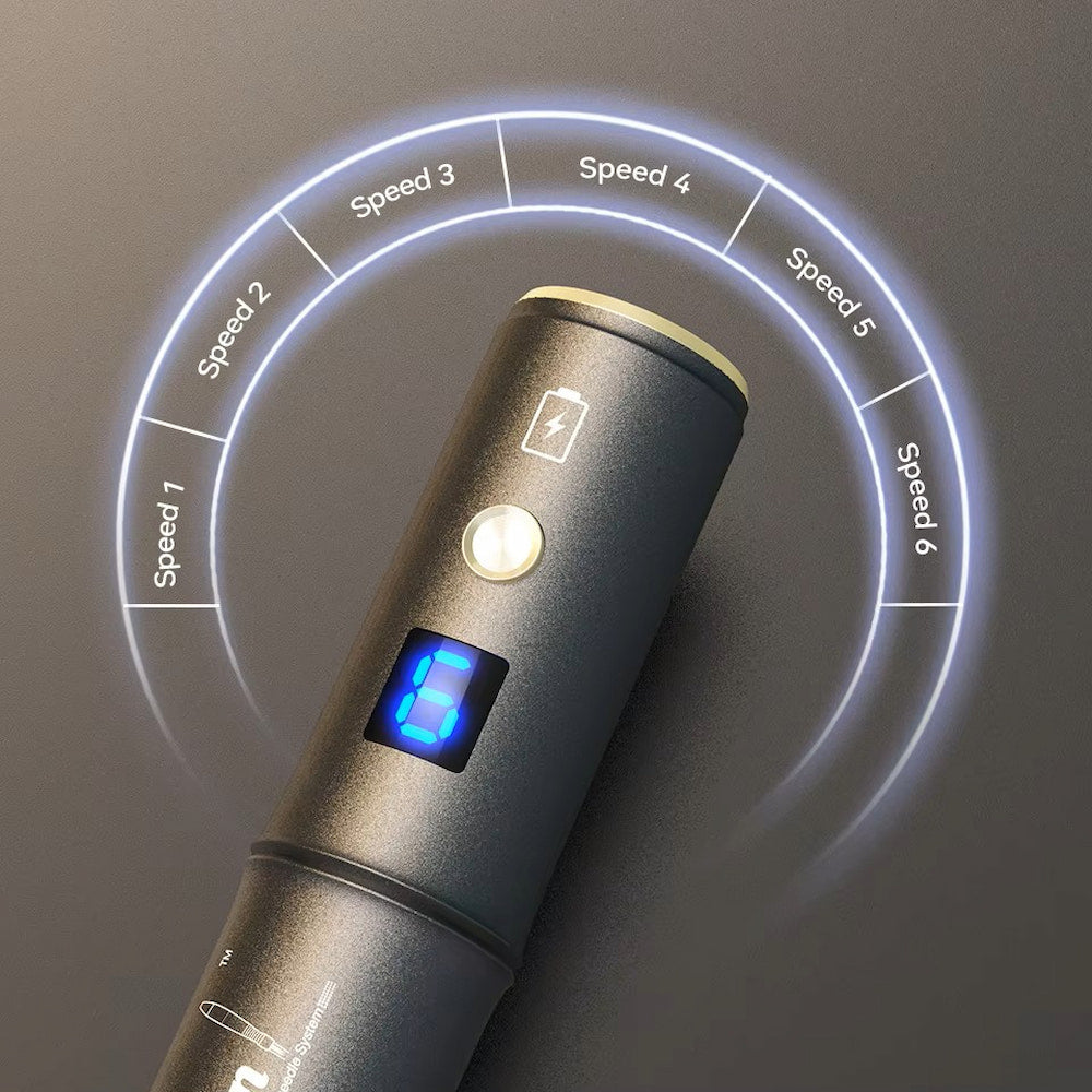 Dr. Pen A8S bolígrafo de microneedling que muestra seis niveles de velocidad con pantalla digital para un tratamiento de piel preciso y personalizado.