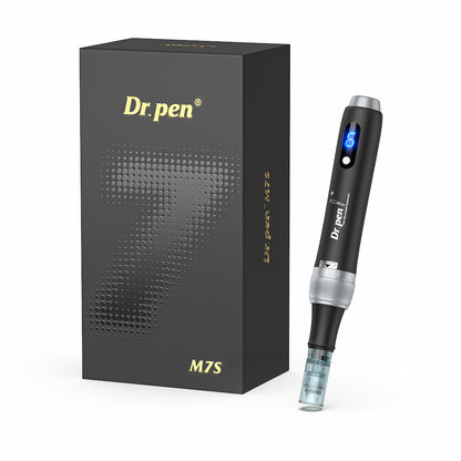 Dr. Pen M7S microneedling-pen con elegante empaque de lujo negro, pantalla LED y cartucho de aguja para tratamiento de piel profesional.
