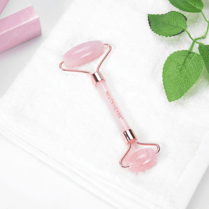 Neutriherbs Rose Quartz Face Roller de cuarzo rosa para un masaje facial suave y cuidado de la piel.